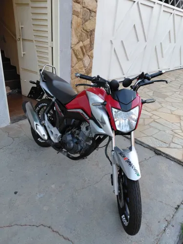 Titan 160 vermelha 2020