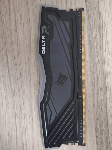 Memória RGB Gamer 16GB DDR4 3200MHz (Team Group T-Force Delta)