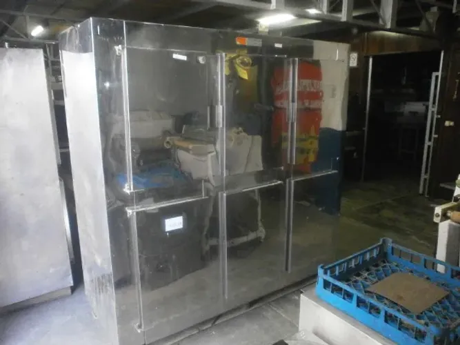 geladeira de inox - 6 portas - atenção = esta sem o conjunto do motor