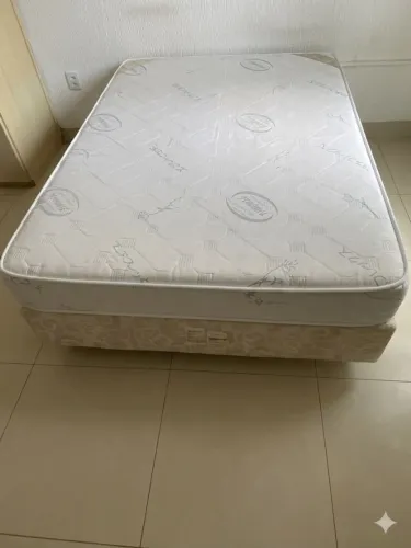 Box e colchão magnético