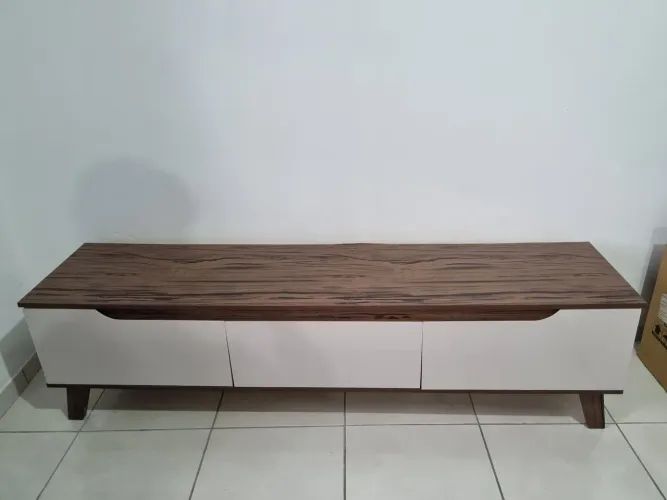 Rack grande em MDF