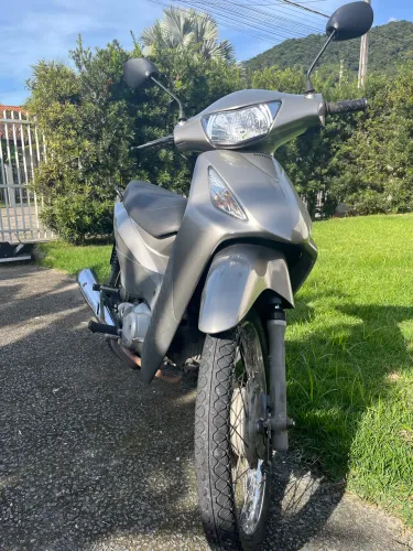 Honda Biz 2007 com partida