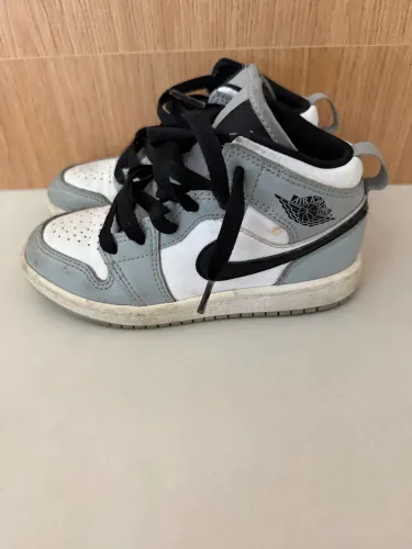 Tênis Nike Air Jordan Infantil - Tamanho 27