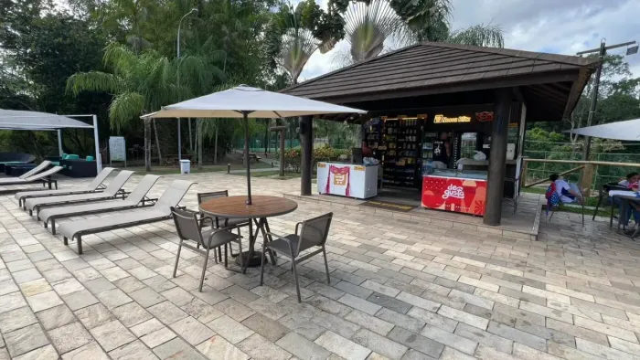 Imóvel para venda possui 950 metros quadrados em Várzea - Recife - PE