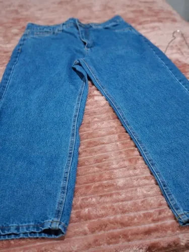 Vendo essa calça jeans nova ,comprei essa semana mas ficou pequena