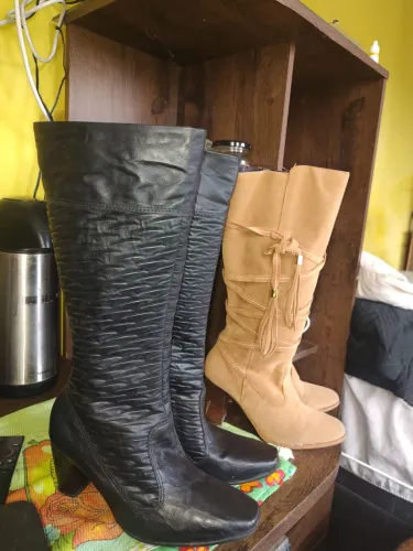 Bota estou vendendo botas e utensílios tudo que utilidades