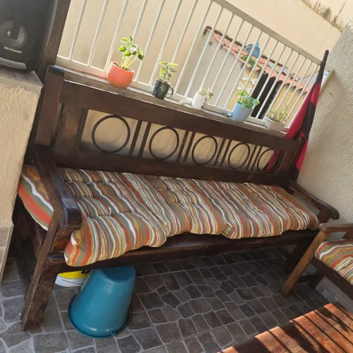Sofá e poltronas madeira demolição 