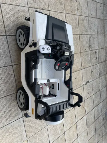 Carrinho Elétrico Infantil Jeep 12V + Controle Remoto