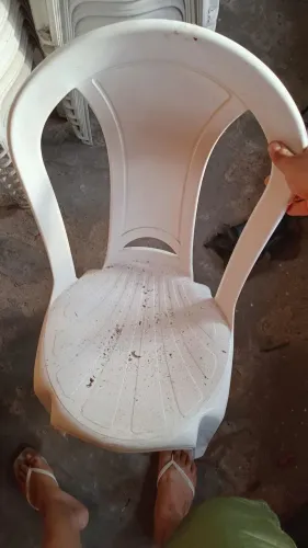 Vendo cadeiras tramontina de plásticos usadas em boas condições 