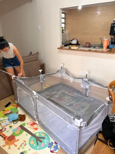 Cercado para bebê cinza 