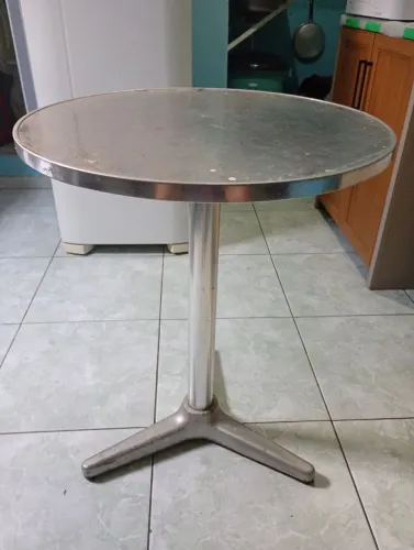 MESA DE ALUMÍNIO