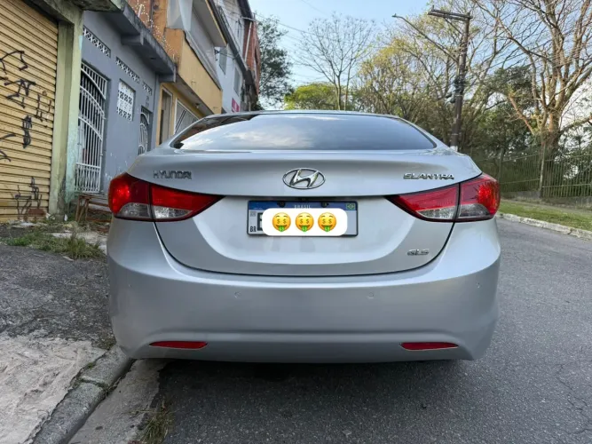 Hyundai Elantra GLS 1.8 16V Aut. 2012