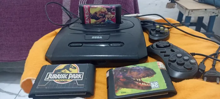 Mega Drive 3 - Mais 2 controles e 3 Jogos