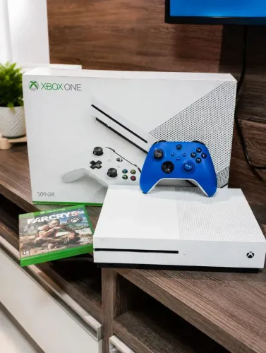 XBOX ONE S IMPECÁVEL 