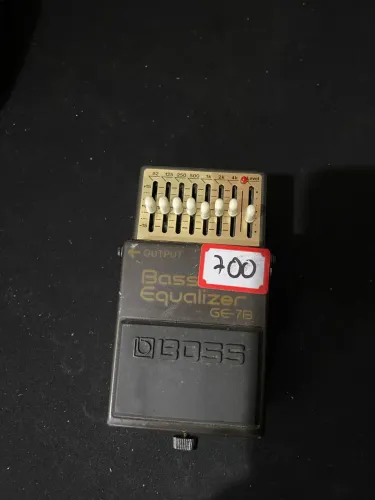 Pedal Boss bass equalizer 