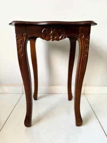Mesa de Canto Provençal Pés Luís XV Madeira Maciça