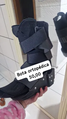 Bota ortopédica.