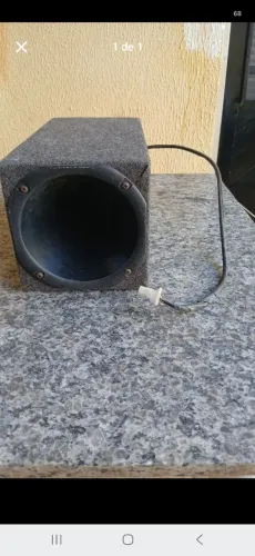 VENDO CAIXA COM CORNETA 150,00