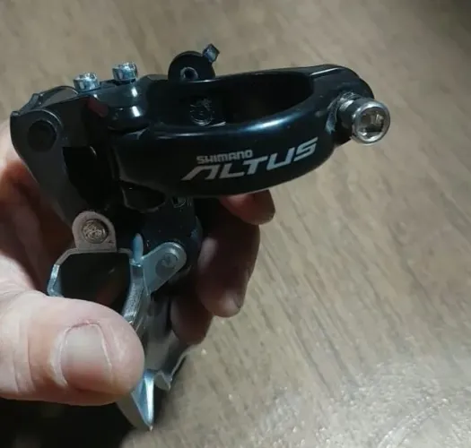 Cambio Dianteiro Triplo Shimano Altus Fd-m310 7/8 Vel