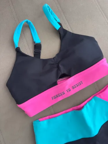 Conjunto fitness short e top