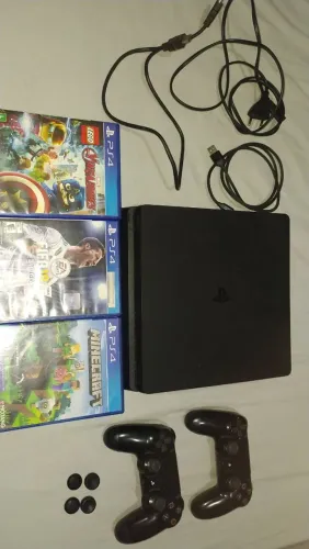 PS4 1TB com ea FC 26 e nba 2k26 e outros
