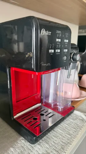 Vende se cafeteira semi profissional PRIMA LATTE OSTER