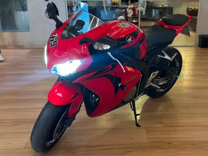 HONDA CBR 1000 RR