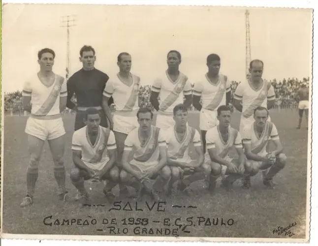 Foto do E. C. São Paulo de Rio Grande - Campeão da Cidade 1958