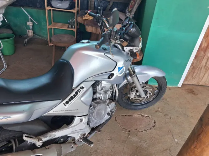Fazer 250 / 2010 conservada