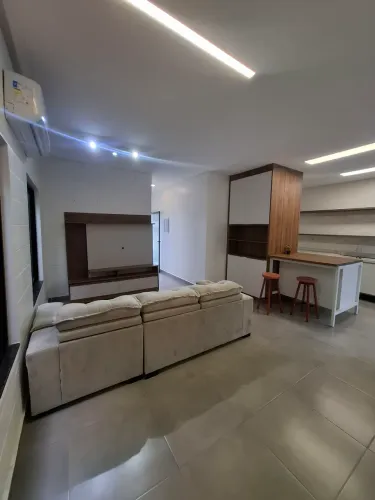 ALUGO / CASA MOBILIADA E COM QUINTAL FRUTÍFERO /RESIDENCIAL QUINTAS DAS MARINAS  / 7 MIL 