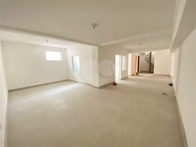 Casa de vila com 2 quartos para locação em Vila isolina mazzei - SP