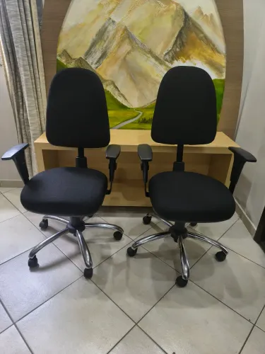 Cadeiras giratória