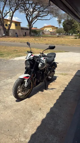 Triumph Trident 800 2026