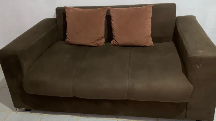 Vendo sofá 2 lugares bem conservado