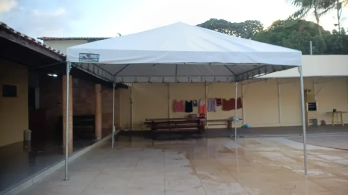 Temos tendas pra locação Aparti de 300