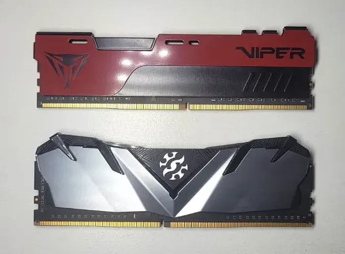 Kit Memória RAM DDR4 16GB(2x8GB)