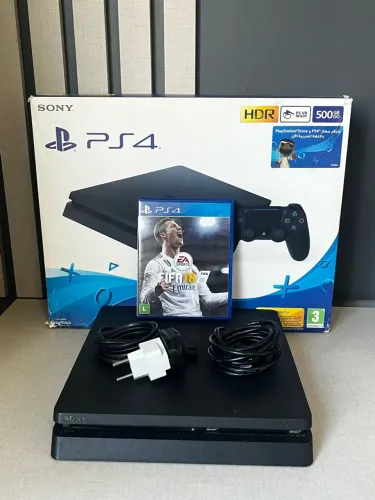 PS4 Slim 500GB + FIFA 18, caixa original (aceito troca Quest 2)