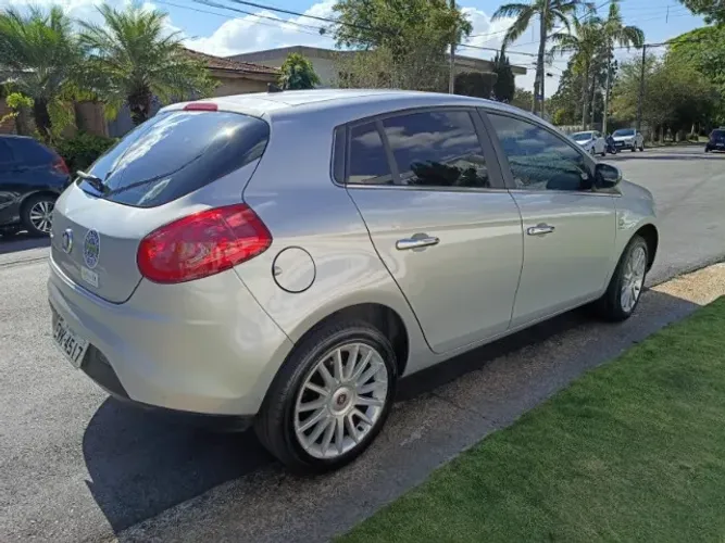 Fiat Bravo Absolute Dualogic 1.8 Flex 16V 5P 2012