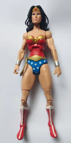 Mulher-maravilha Dc Universe Classics Mattel Usada P/custom