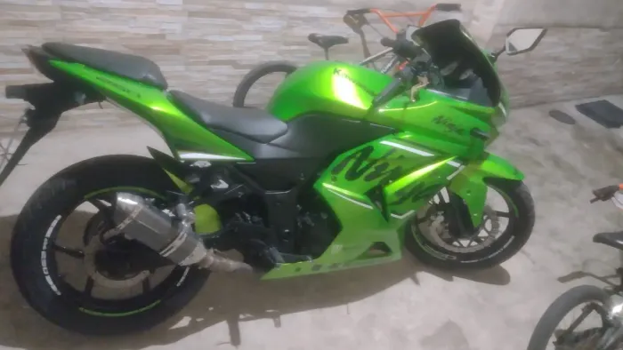 Vendo Kawasaki ninja 250 .ou troco por algo do meu interesse 