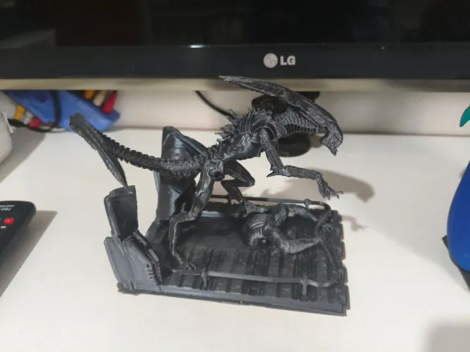 Alien diorama