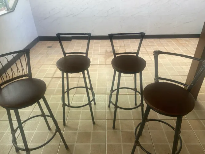 Kit com 4 banquetas