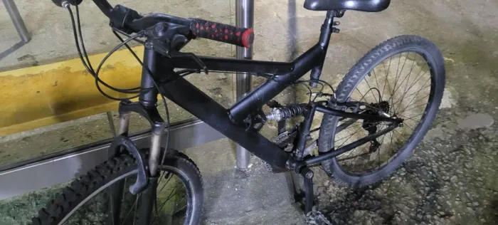 Bicicleta aro 26 com amortecedor 