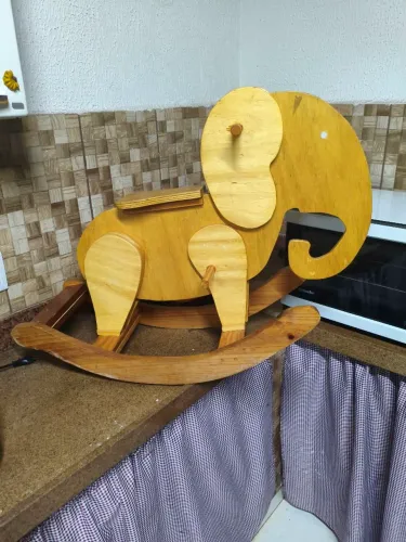 Elefante de madeira