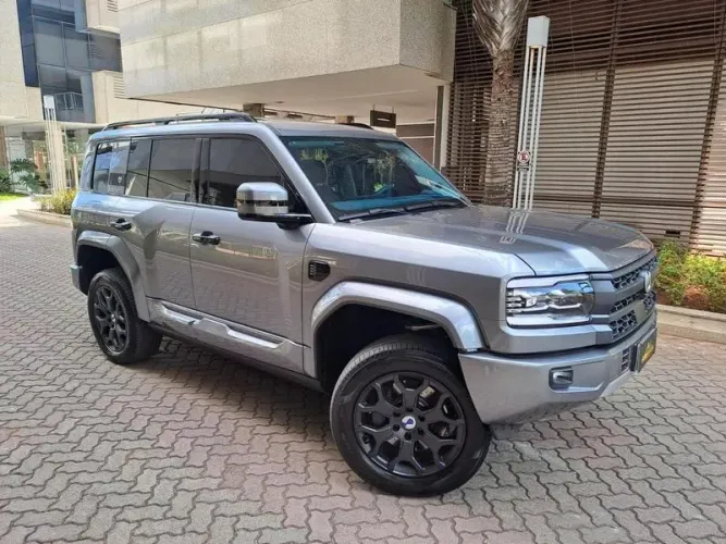 Denza B5 SUV híbrido plug-in 2027