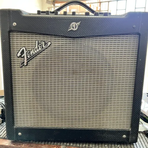 Amplificador Fender Mustang 2 40 wats falante de 12