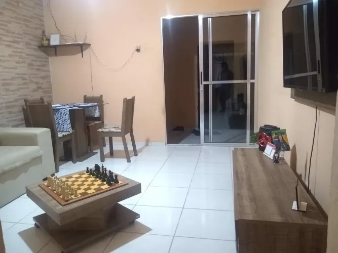 Vende-se uma casa em Caetés I