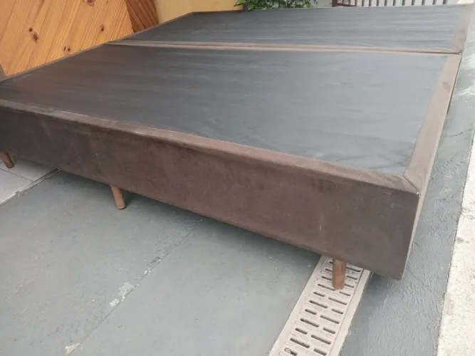 Base box king size, semi nova.(Entrego)