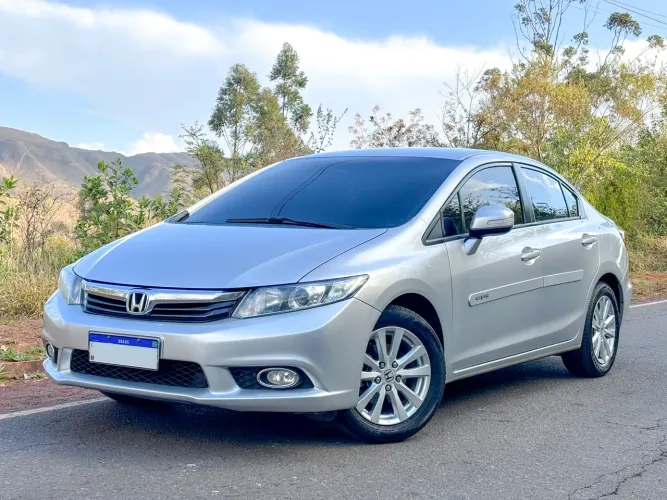 Honda Civic Sedan LXR 2.0 Flexone 16V Aut. 4P 2014