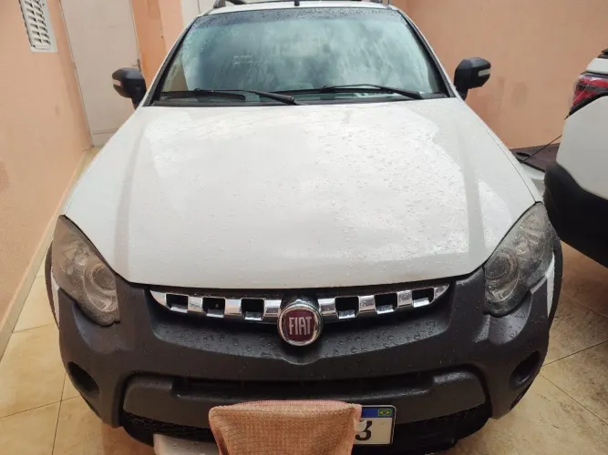 Fiat Strada Adventure1.8/ 1.8 Locker Flex CD 2013